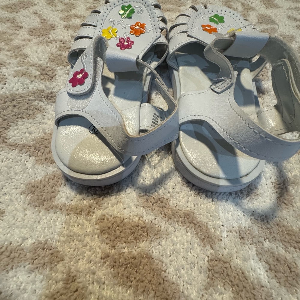 Kids Floral Sandals - Picture 4 of 9